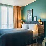 Mercure Tour Eiffel Pont Mirabeau מלון