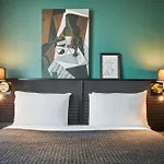 Mercure Tour Eiffel Pont Mirabeau 4* Paris