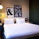 מלון Mercure Tour Eiffel Pont Mirabeau פריז