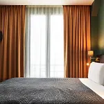 Mercure Tour Eiffel Pont Mirabeau מלון פריז