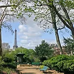 Mercure Tour Eiffel Pont Mirabeau 4*