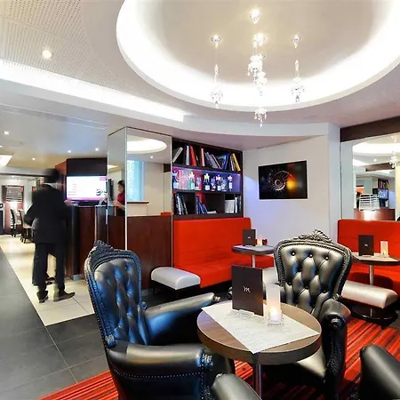 Mercure Tour Eiffel Pont Mirabeau Paříž