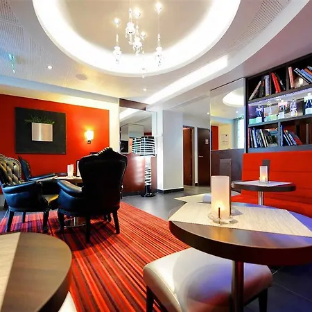 Mercure Tour Eiffel Pont Mirabeau 4* Paříž