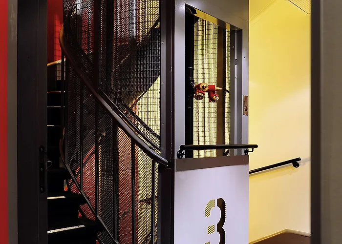 Mercure Tour Eiffel Pont Mirabeau Parigi
