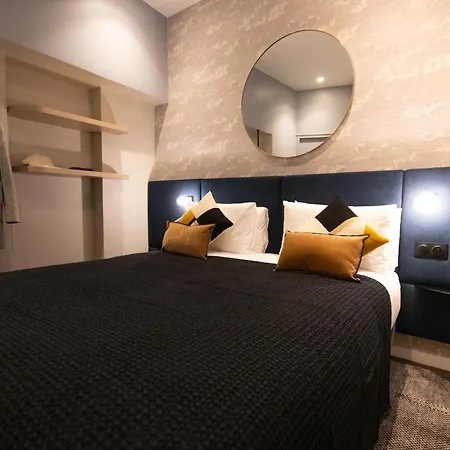 Hotell Mercure Tour Eiffel Pont Mirabeau 4*
