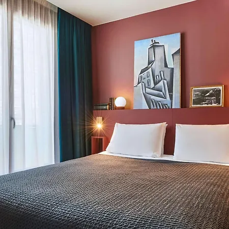 Hotell Mercure Tour Eiffel Pont Mirabeau 4*
