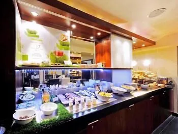 מלון Mercure Tour Eiffel Pont Mirabeau