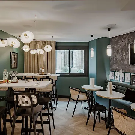 巴黎埃菲尔铁塔米拉波桥美居酒店 4*