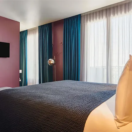 Mercure Tour Eiffel Pont Mirabeau Paris