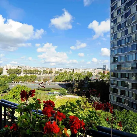 Mercure Tour Eiffel Pont Mirabeau Hotel Paris