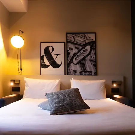 Mercure Tour Eiffel Pont Mirabeau Hotel Parigi