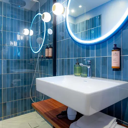 Hotel Mercure Tour Eiffel Pont Mirabeau 4*