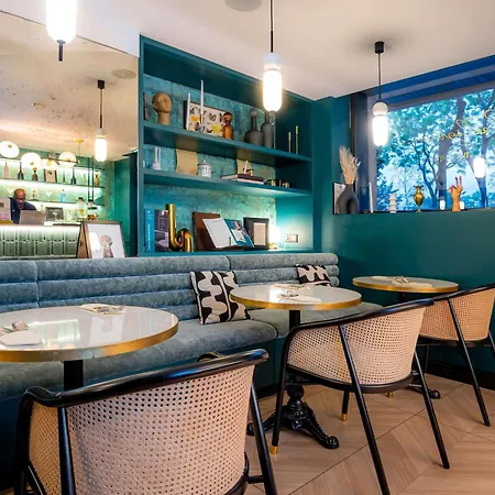 Hotel Mercure Tour Eiffel Pont Mirabeau 4*