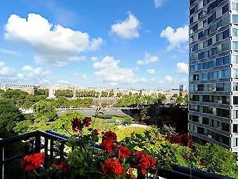 Hotel Mercure Tour Eiffel Pont Mirabeau 4*