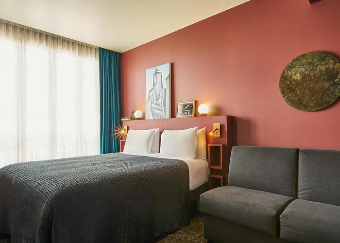 ホテル メルキュール トゥール エッフェル ミラボー橋 パリ