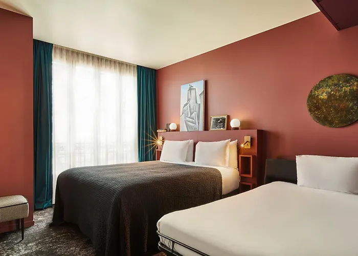 メルキュール トゥール エッフェル ミラボー橋 パリ