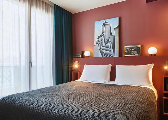 メルキュール トゥール エッフェル ミラボー橋 パリ