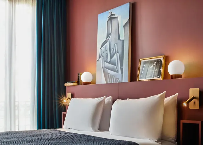 ホテル メルキュール トゥール エッフェル ミラボー橋 パリ