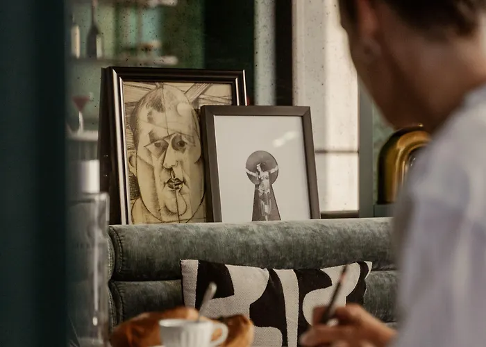 メルキュール トゥール エッフェル ミラボー橋 4*