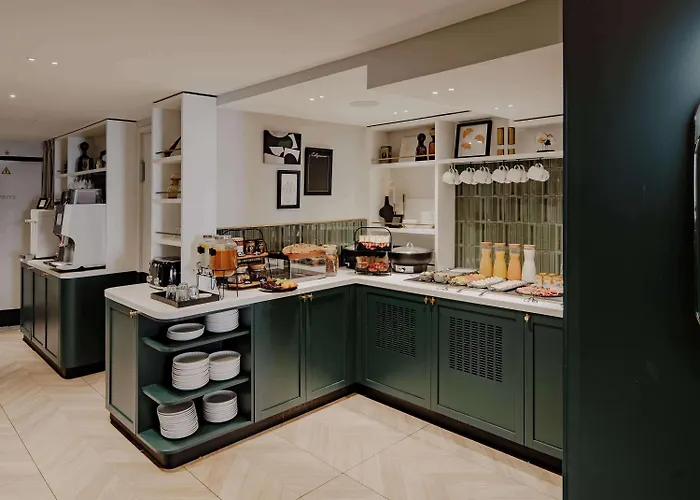 メルキュール トゥール エッフェル ミラボー橋 パリ