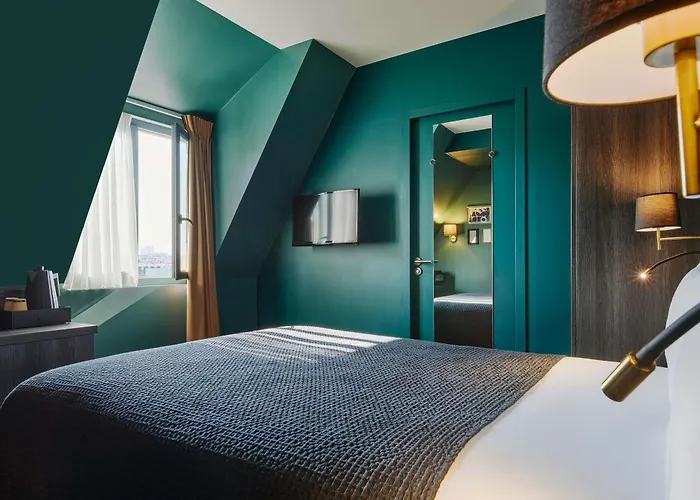 メルキュール トゥール エッフェル ミラボー橋