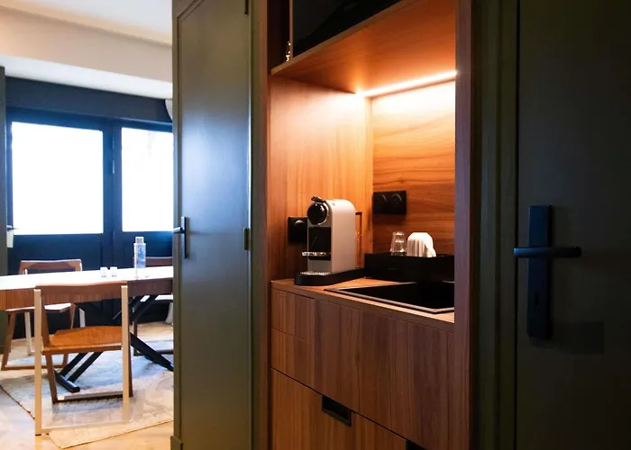 メルキュール トゥール エッフェル ミラボー橋 ホテル 4*