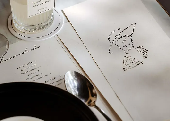 ホテル メルキュール トゥール エッフェル ミラボー橋