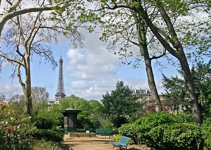 メルキュール トゥール エッフェル ミラボー橋 パリ
