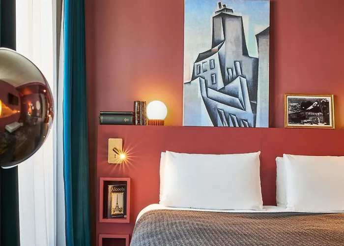 ホテル メルキュール トゥール エッフェル ミラボー橋