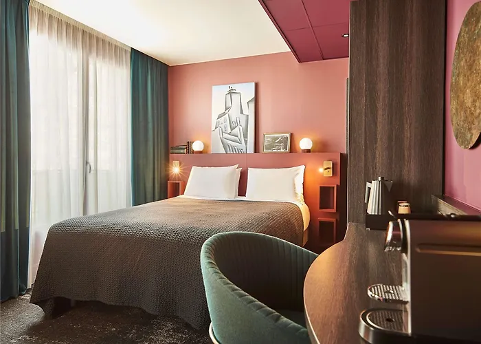 メルキュール トゥール エッフェル ミラボー橋