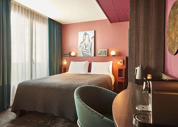 Mercure Tour Eiffel Pont Mirabeau Hotel Parigi