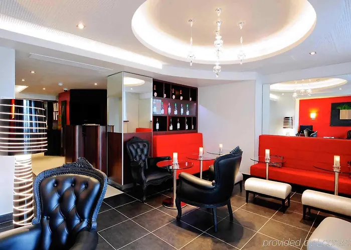 メルキュール トゥール エッフェル ミラボー橋 ホテル 4*