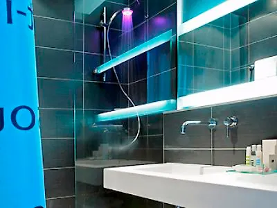 メルキュール トゥール エッフェル ミラボー橋 パリ