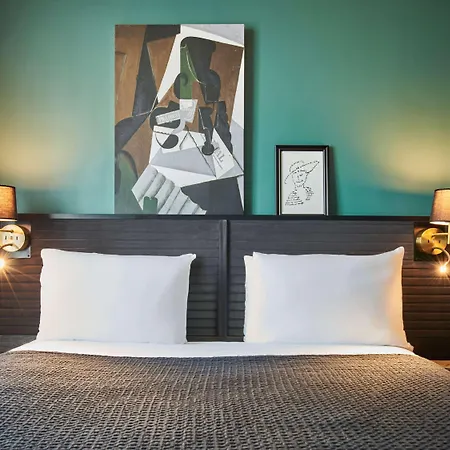 فندق ميركيور برج إيفل جسر ميرابو باريس