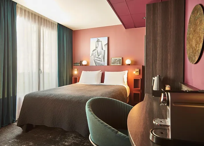Mercure Tour Eiffel Pont Mirabeau מלון פריז