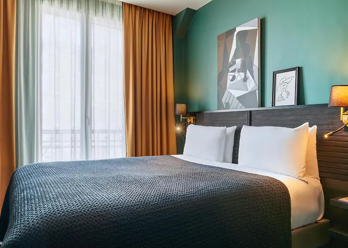 Mercure Tour Eiffel Pont Mirabeau Hotel Paris