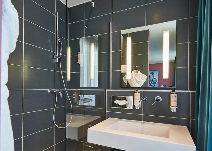 Mercure Tour Eiffel Pont Mirabeau 4* Paris