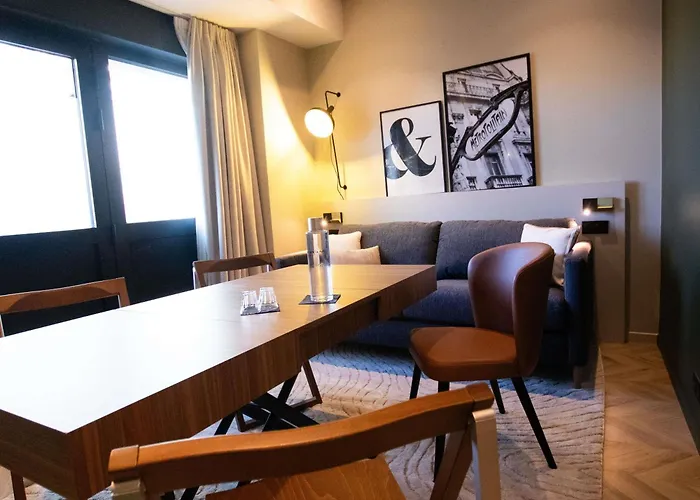 Mercure Tour Eiffel Pont Mirabeau מלון