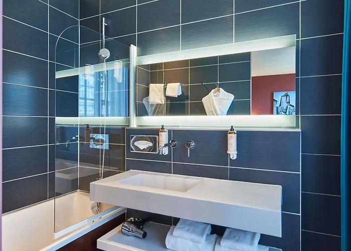 Mercure Tour Eiffel Pont Mirabeau מלון 4*
